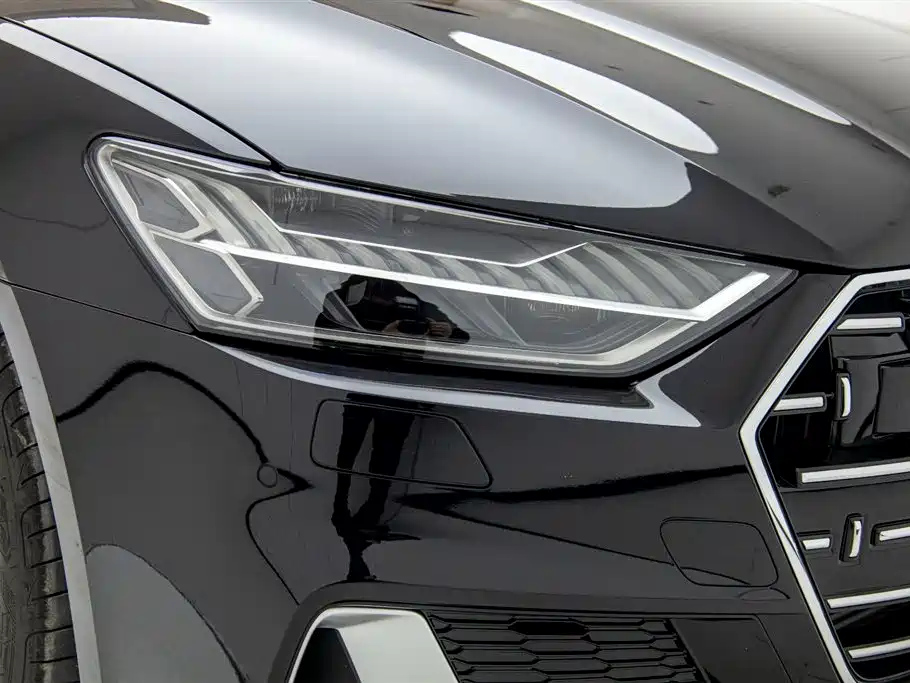 AUDI A7L 2023