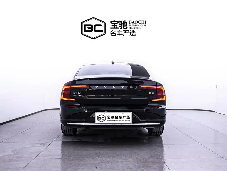 VOLVO S90 2021