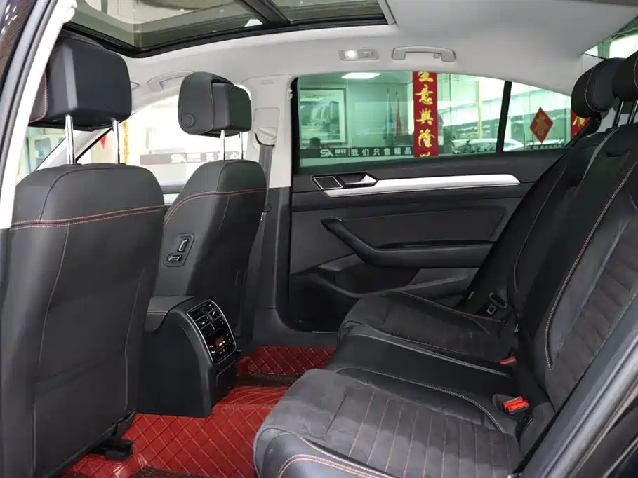 VOLKSWAGEN MAGOTAN 2021