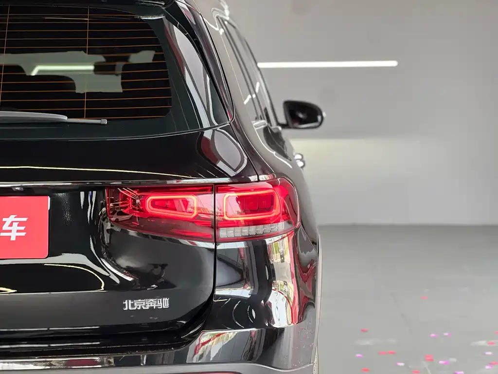 MERCEDES BENZ GLB 2022
