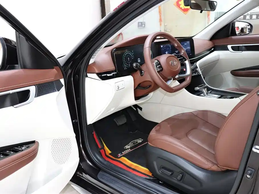 HYUNDAI MISTRA 2021