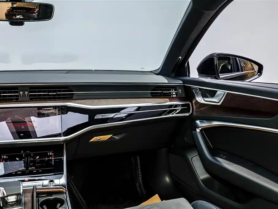AUDI A6L 2023