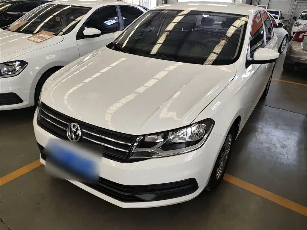VOLKSWAGEN SANTANA 2021