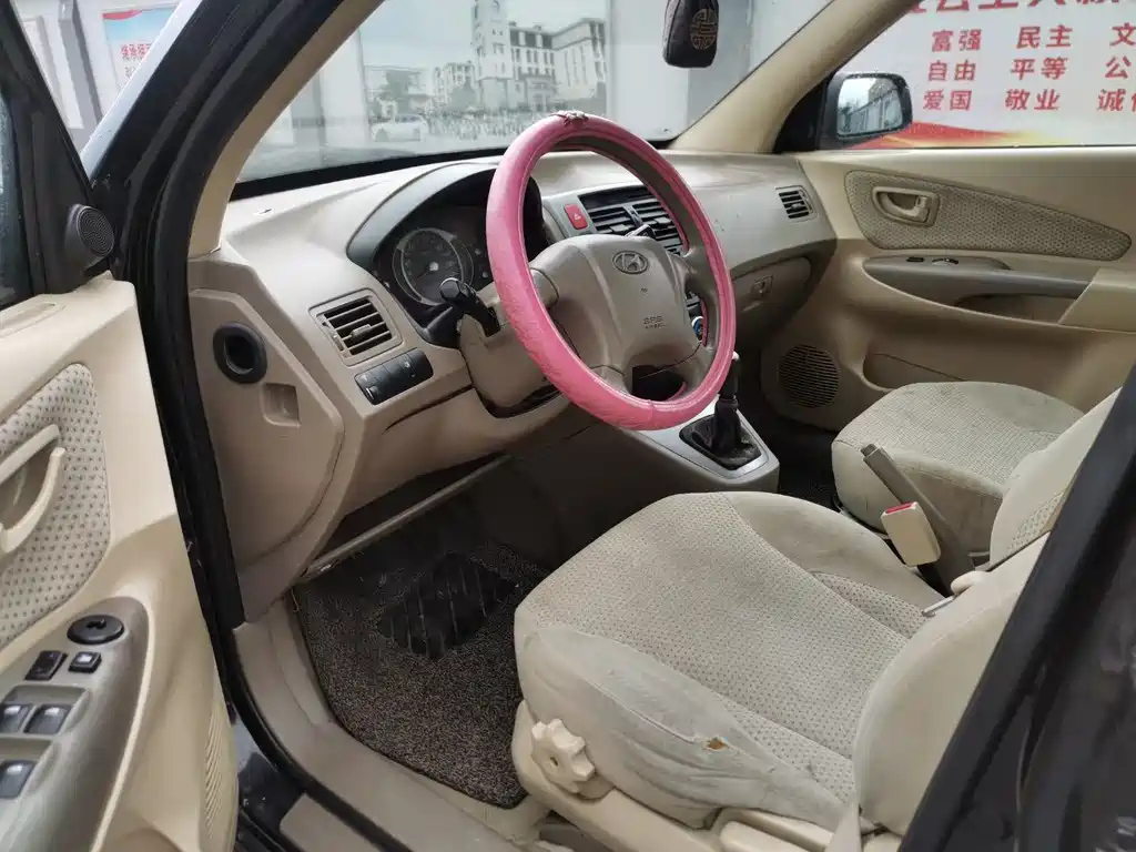 HYUNDAI TUCSON 2010