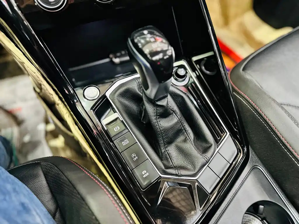 VOLKSWAGEN TAYRON 2020