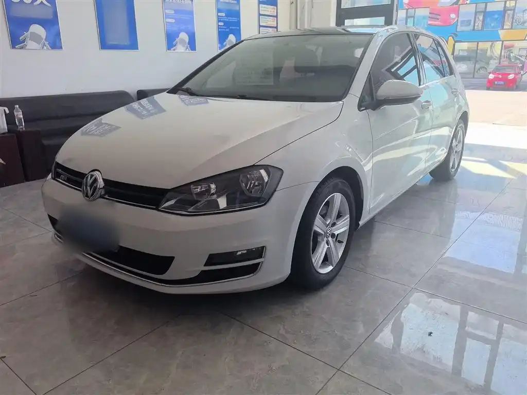 VOLKSWAGEN GOLF 2016