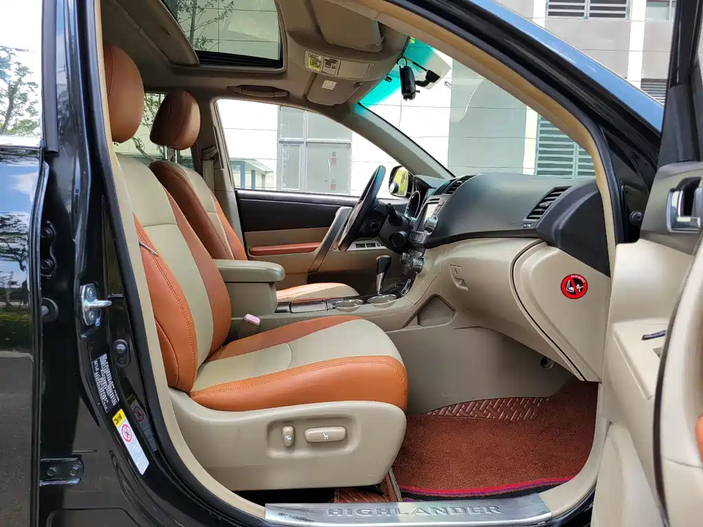 TOYOTA HIGHLANDER 2010