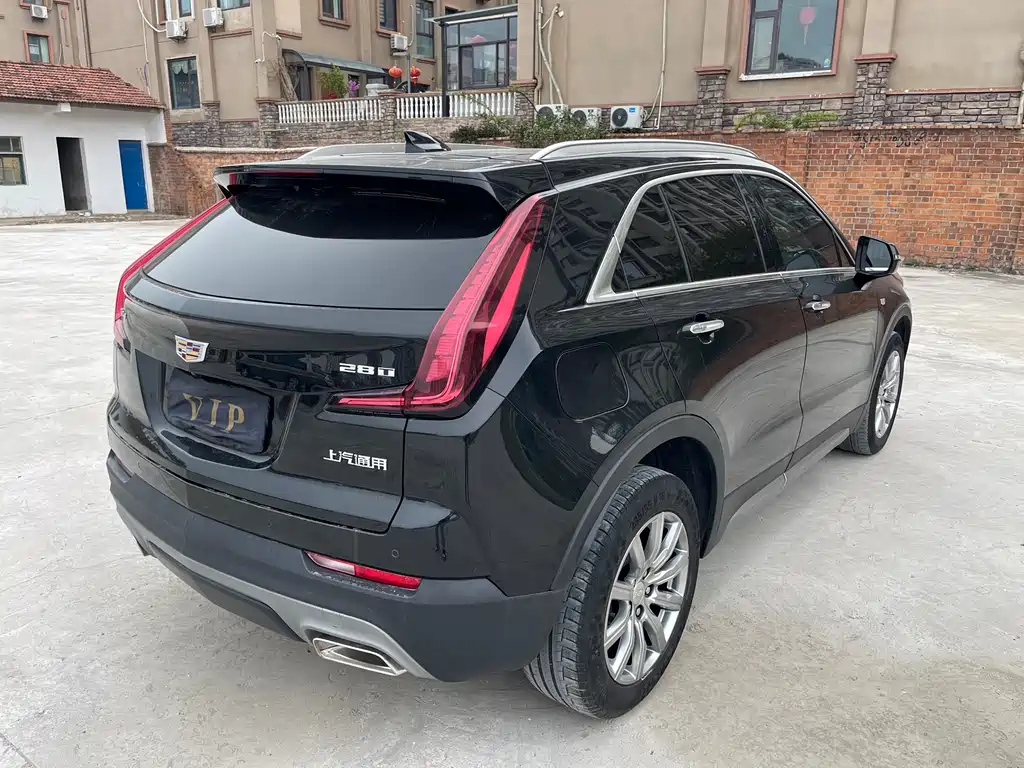 CADILLAC XT4 2021