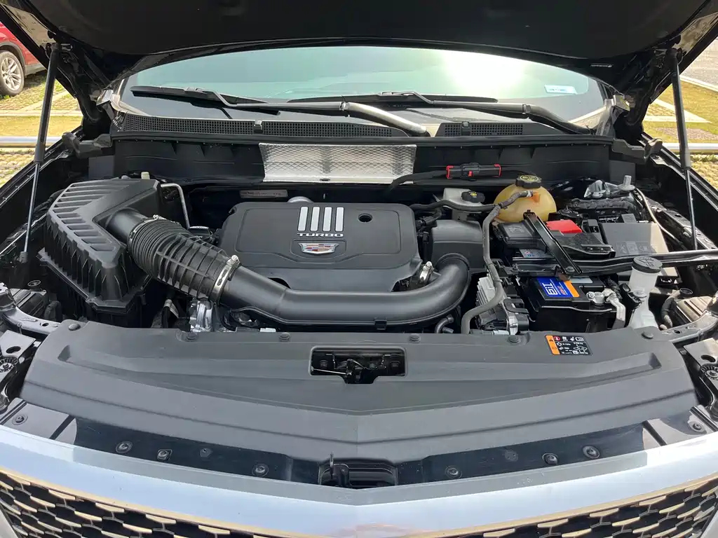 CADILLAC XT6 2021