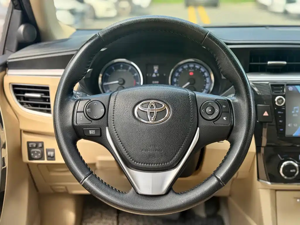 TOYOTA COROLLA 2014