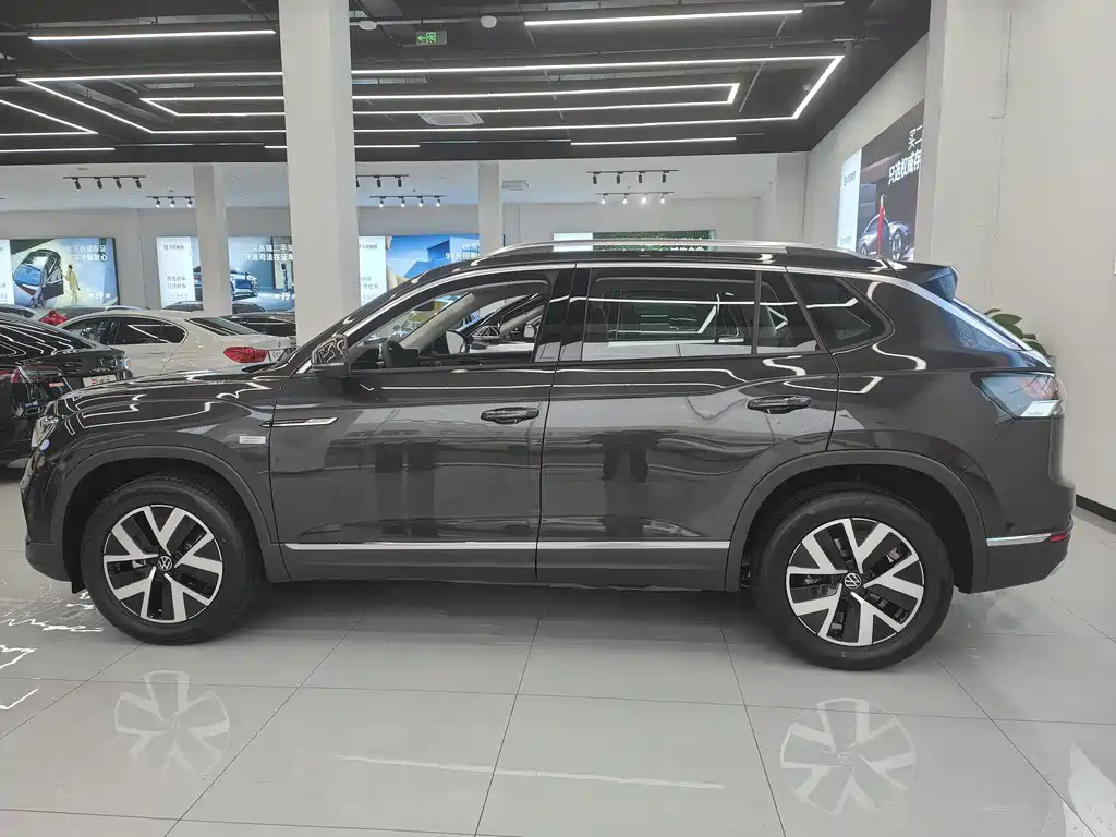 VOLKSWAGEN TAYRON 2024