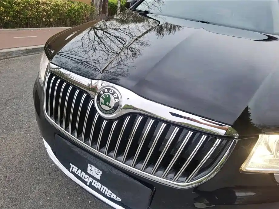 SKODA SUPERB 2013