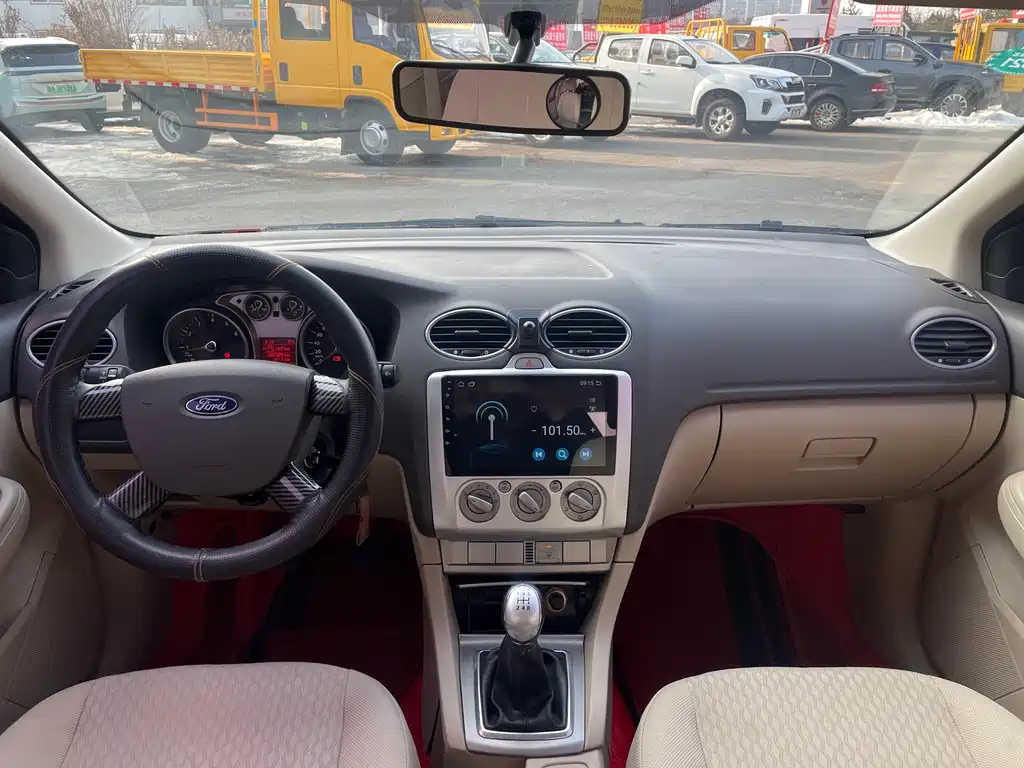 FORD FOCUS 2011