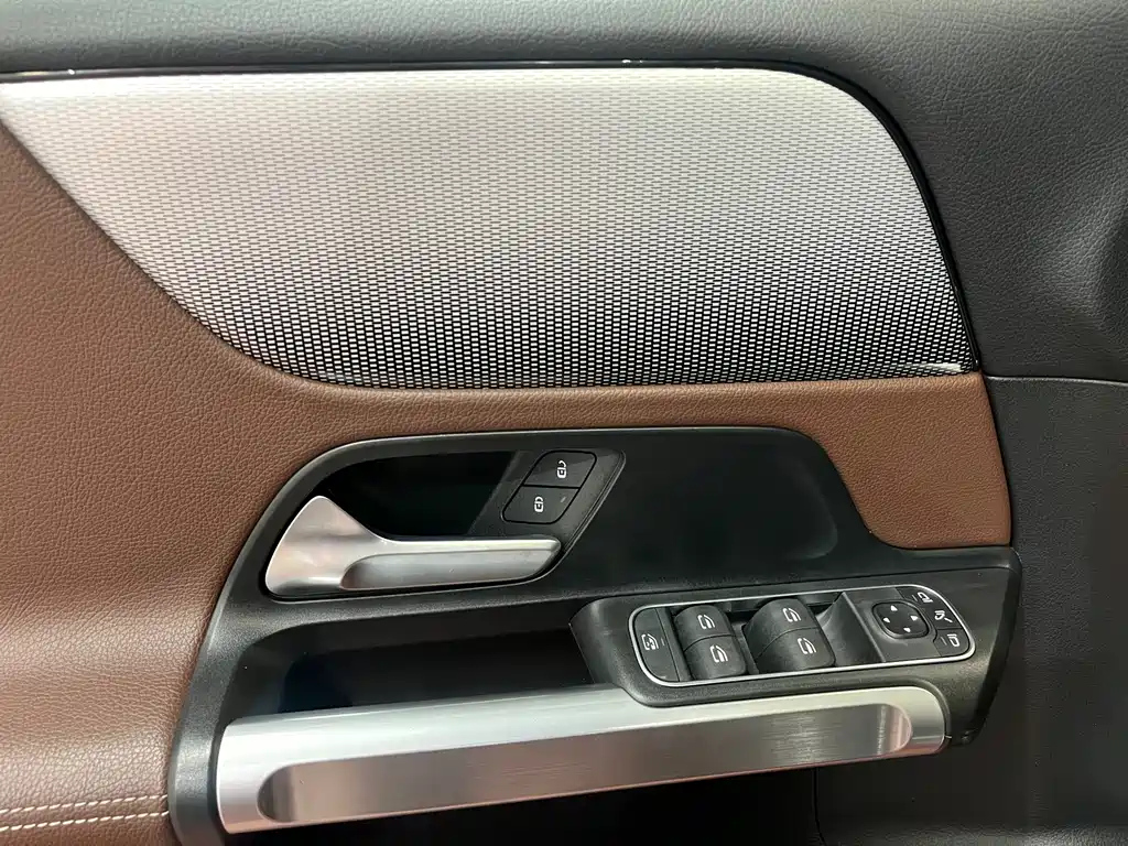 MERCEDES BENZ GLB 2022