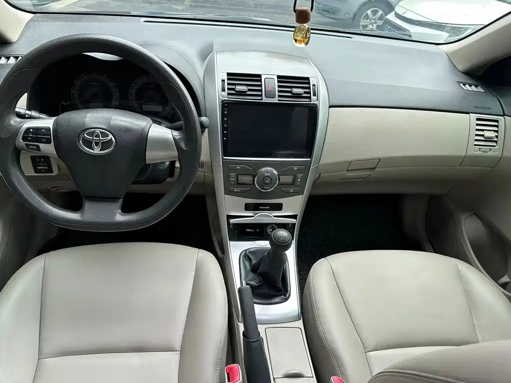 TOYOTA COROLLA 2014