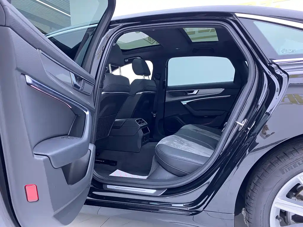 AUDI A6L 2021