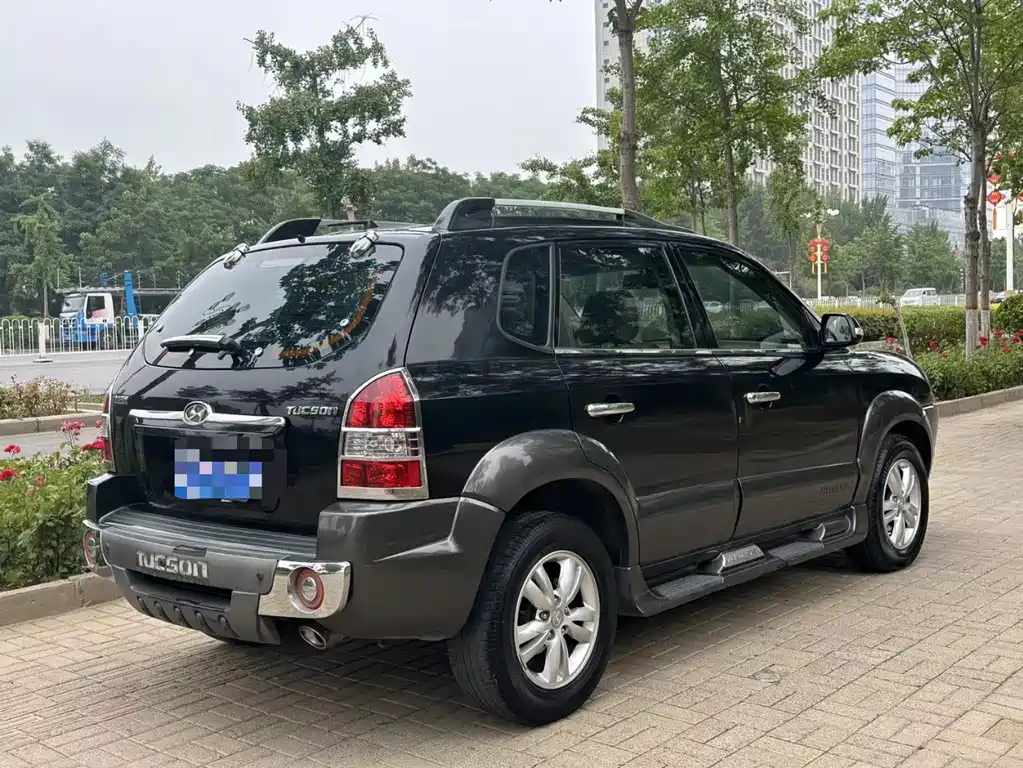 HYUNDAI TUCSON 2010