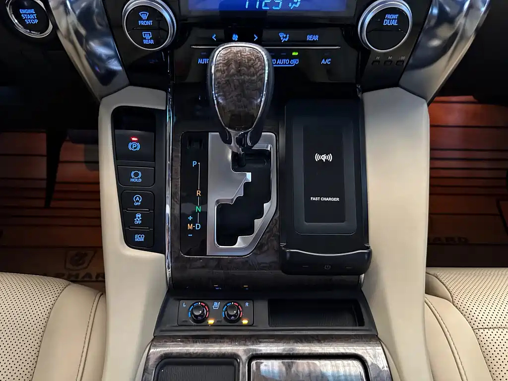 TOYOTA ALPHARD 2019