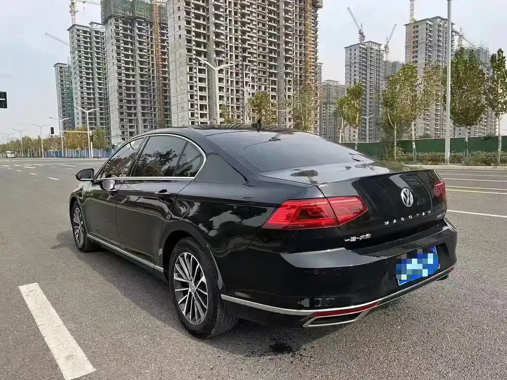 VOLKSWAGEN MAGOTAN 2020