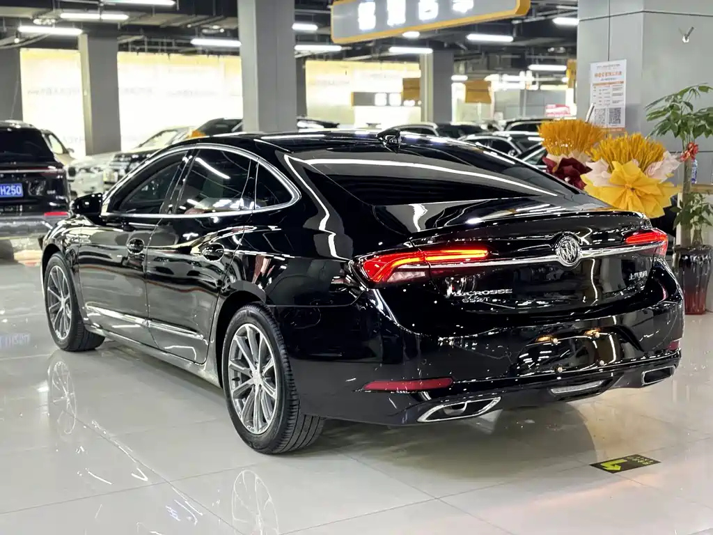 BUICK LACROSSE 2021
