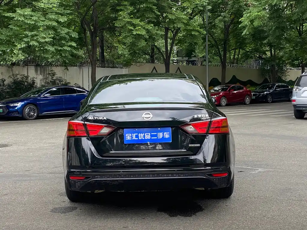 NISSAN TEANA 2022
