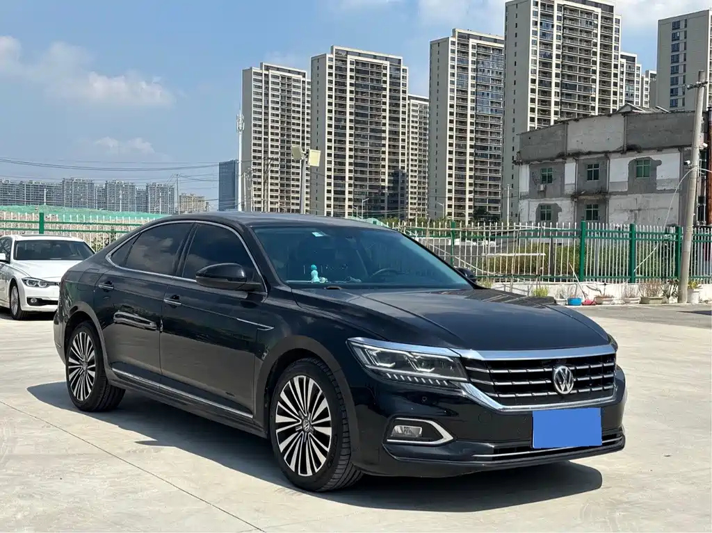 VOLKSWAGEN PASSAT 2021