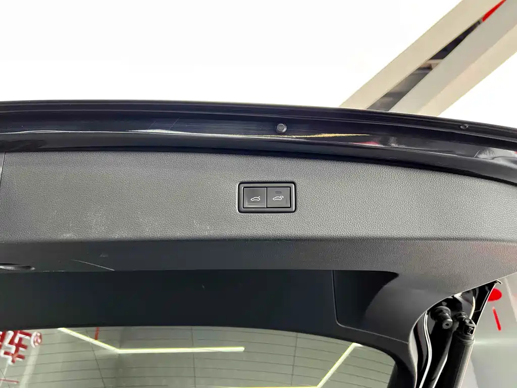 VOLKSWAGEN TIGUAN L 2019
