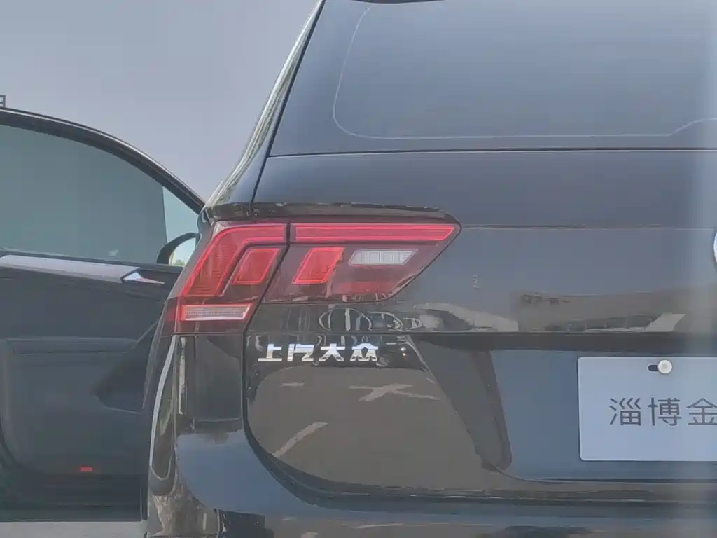 VOLKSWAGEN TIGUAN L 2020