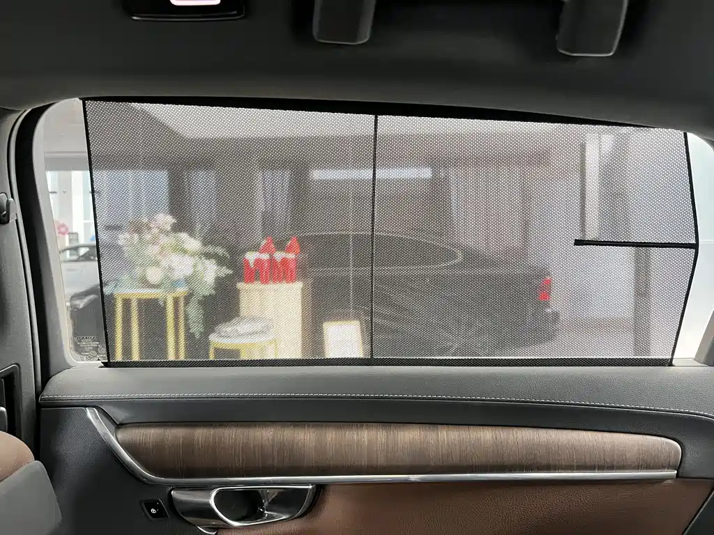 VOLVO S90 2022