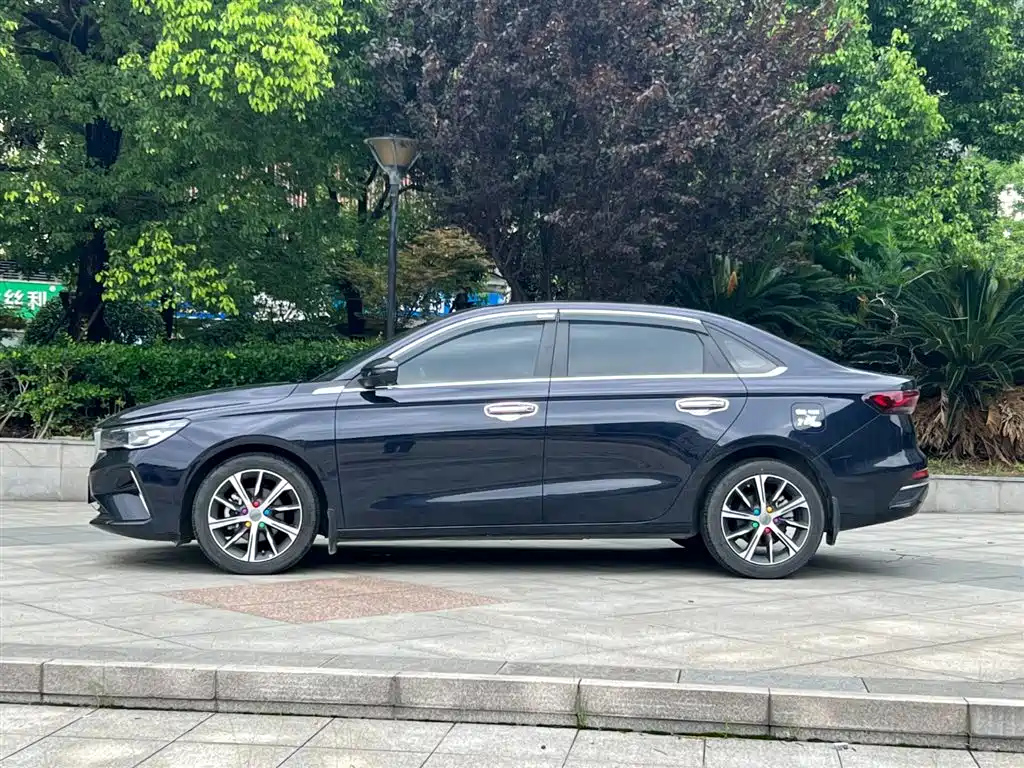 GEELY AUTO EMGRAND 2021