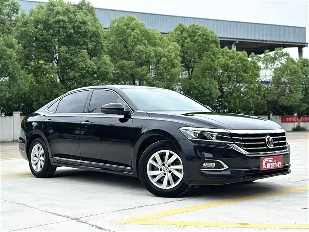 VOLKSWAGEN PASSAT 2020