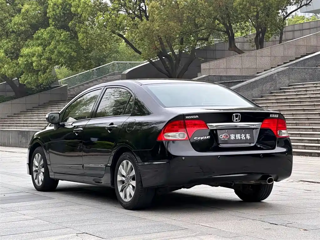 HONDA CIVIC 2011