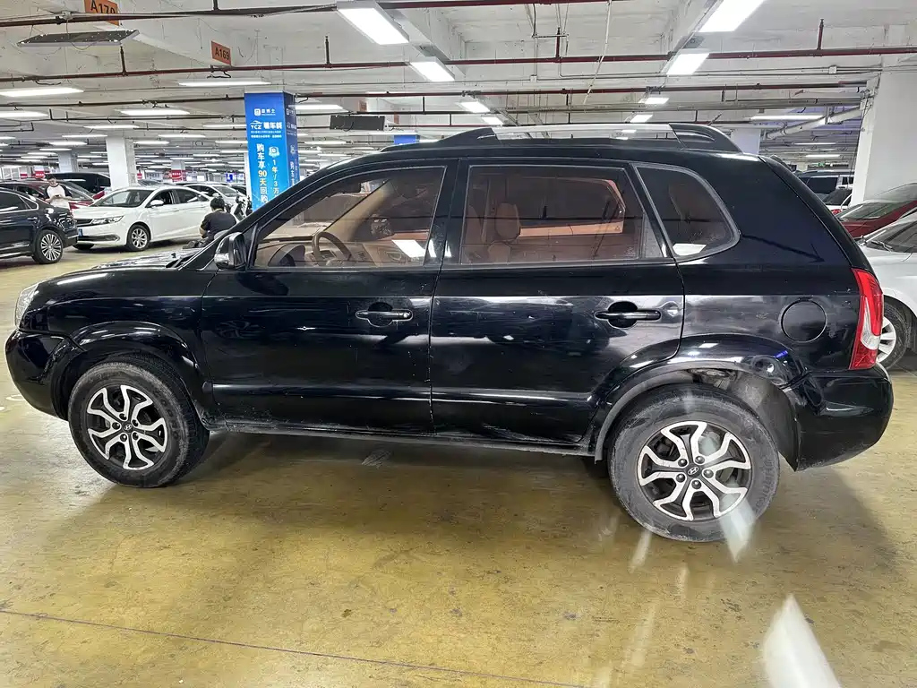 HYUNDAI TUCSON 2015