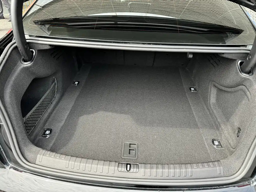 AUDI A6L 2021