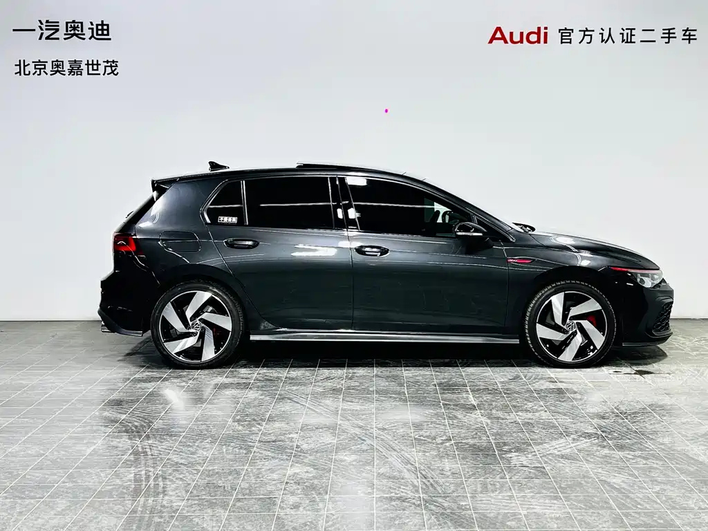 VOLKSWAGEN GOLF 2021