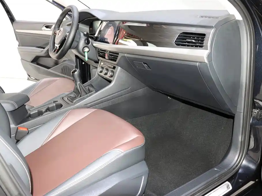 VOLKSWAGEN LAVIDA 2021