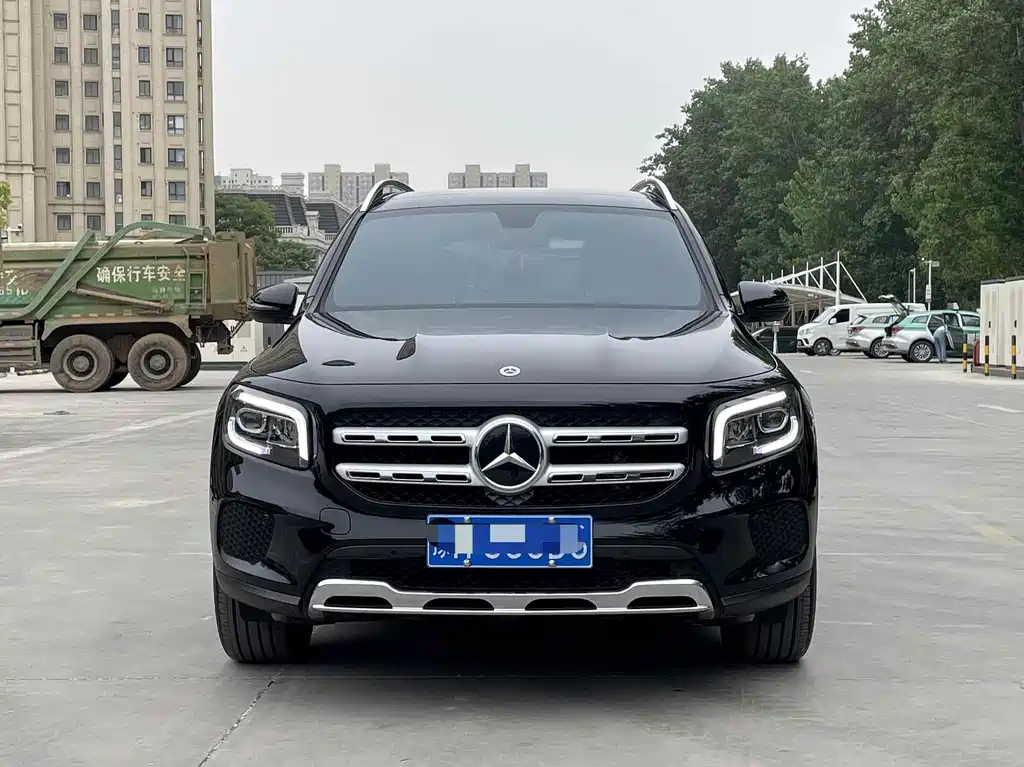 MERCEDES BENZ GLB 2023