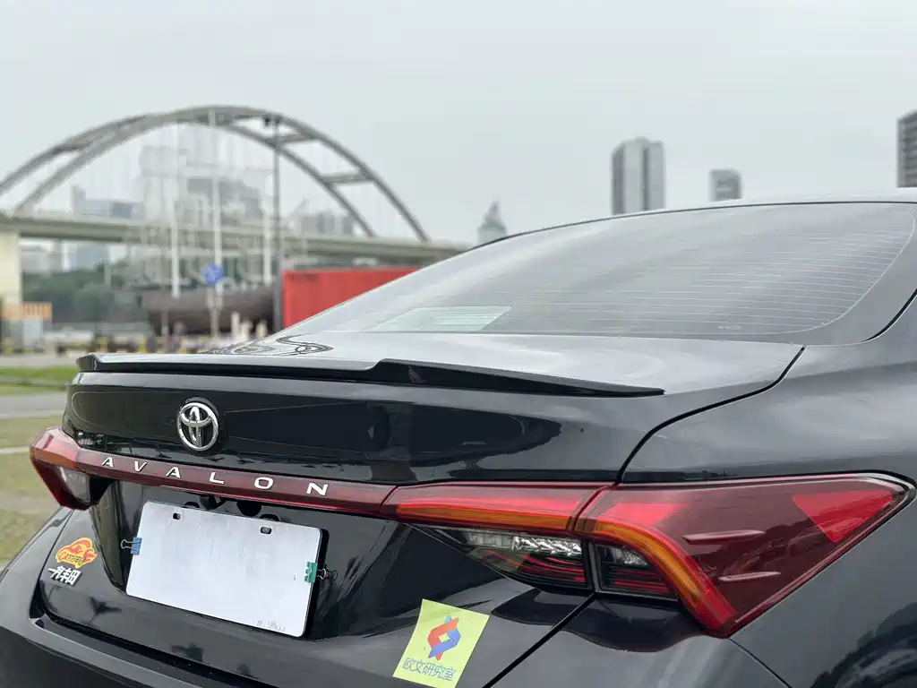 TOYOTA AVALON 2020