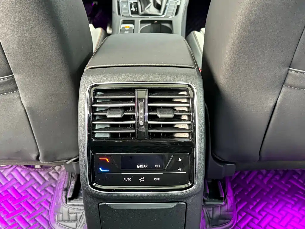 VOLKSWAGEN MAGOTAN 2023