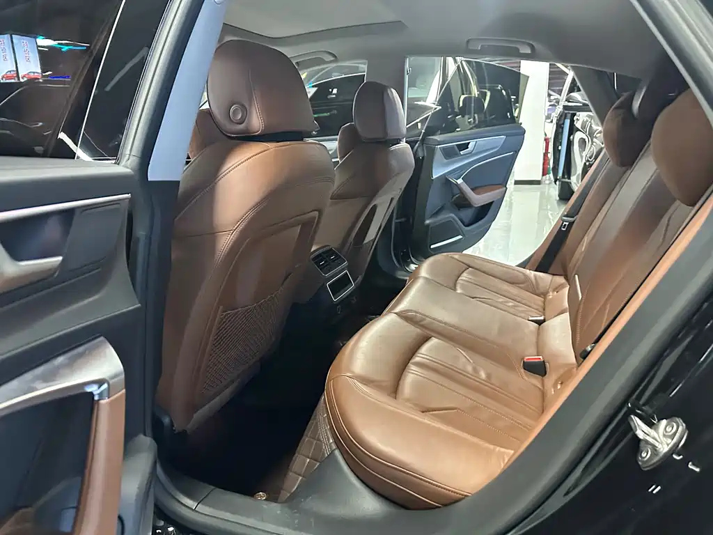 AUDI A7 2021