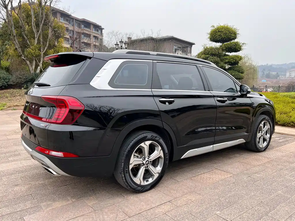 HYUNDAI SANTAFE 2019