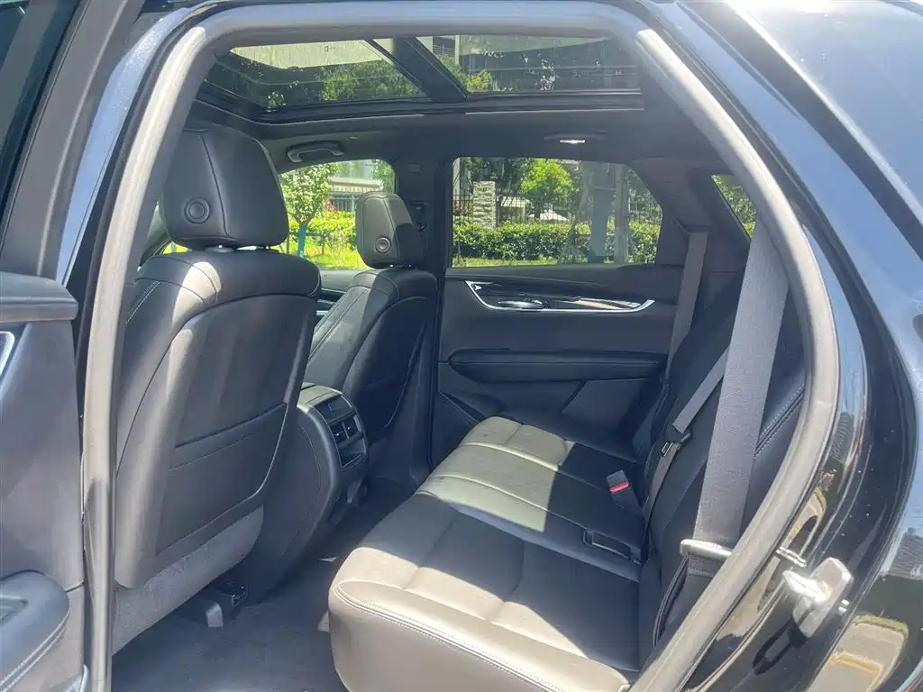 CADILLAC XT5 2021