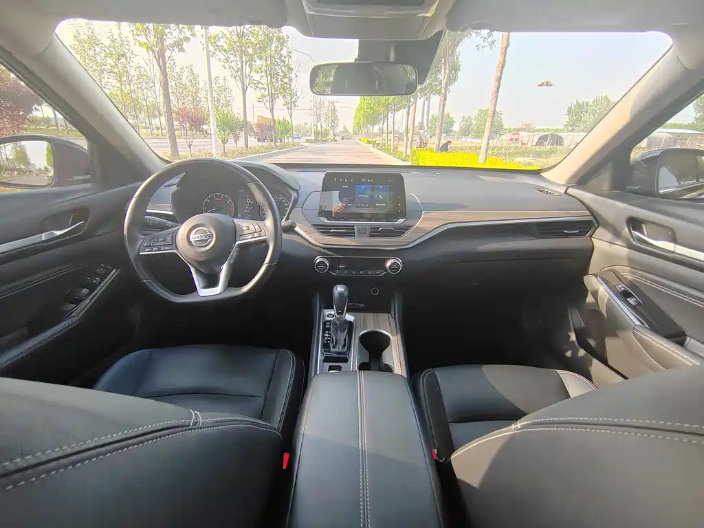 NISSAN TEANA 2021