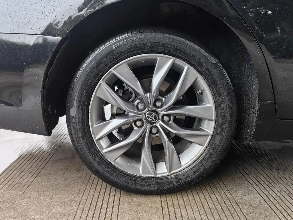 TOYOTA AVALON 2021
