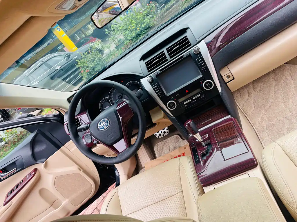 TOYOTA CAMRY 2012