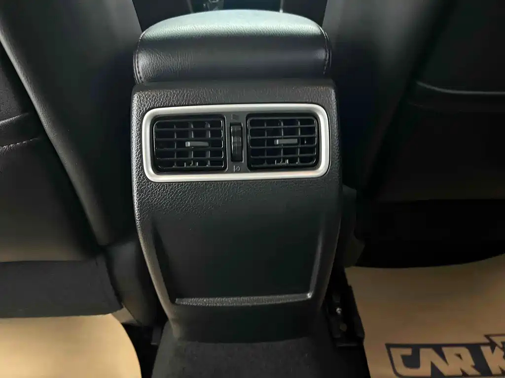 NISSAN TEANA 2018
