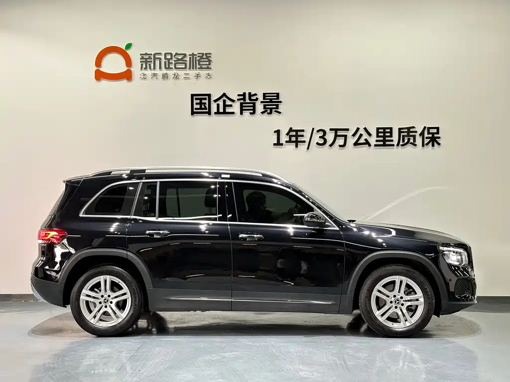 MERCEDES BENZ GLB 2023