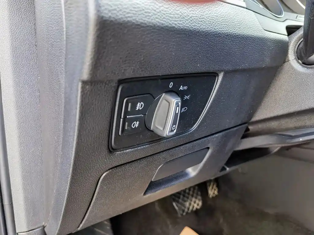 VOLKSWAGEN MAGOTAN 2021