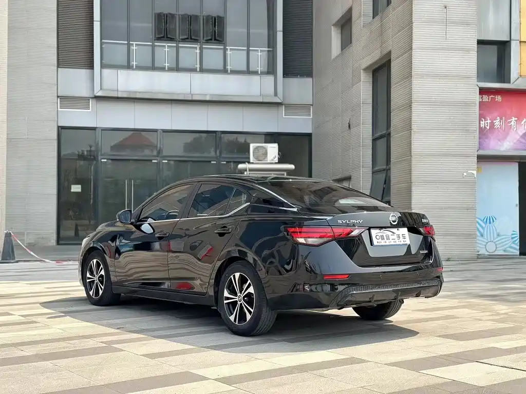 NISSAN SYLPHY 2020