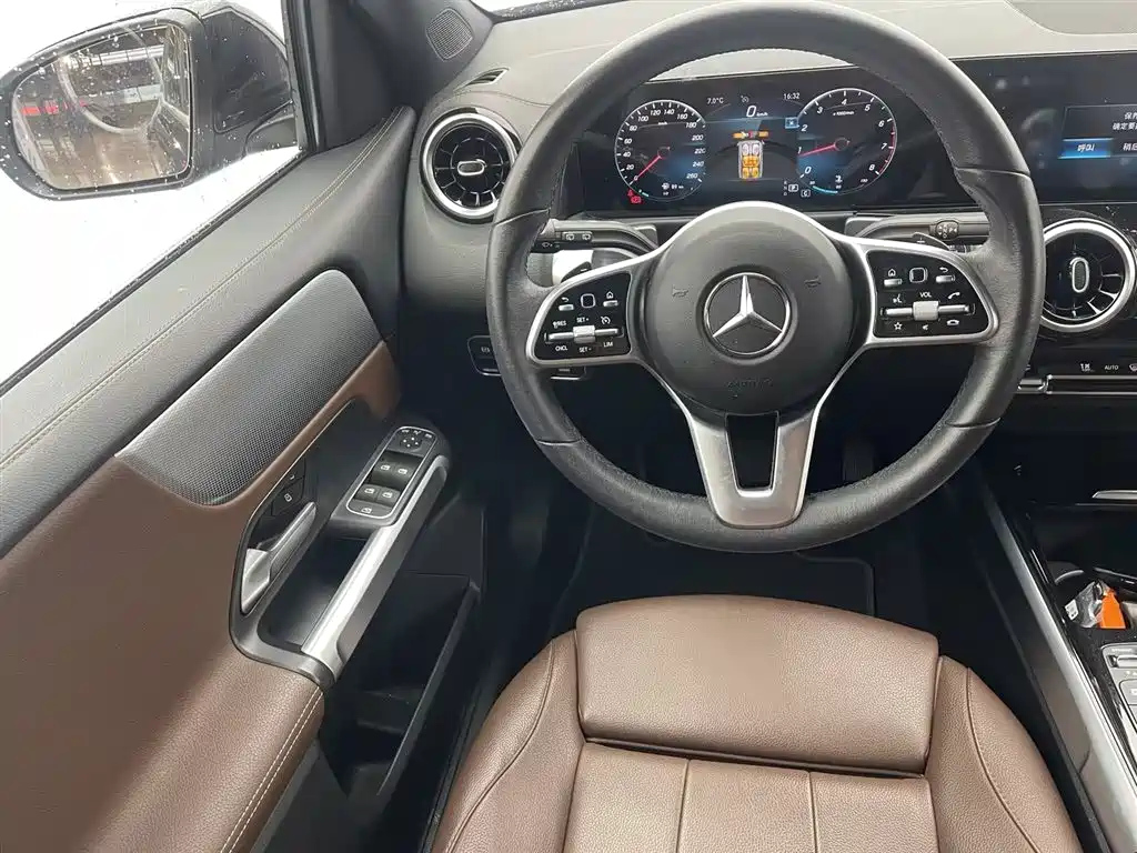 MERCEDES BENZ GLB 2022